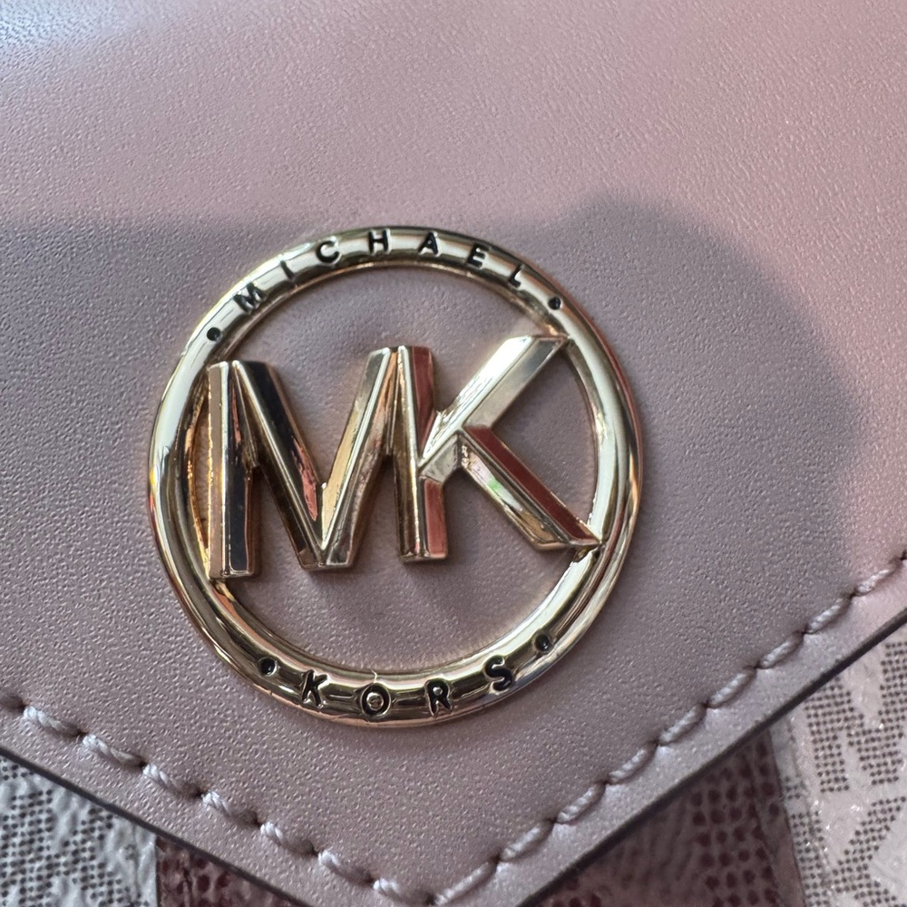 NWOT Michael Kors Carmen Ballet Pink Medium Trifold Wallet - Picture 8 of 10